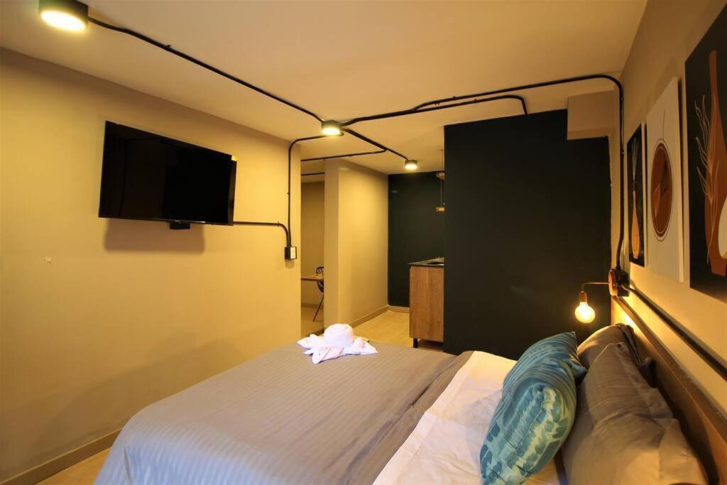 Apartment Con Cocina Y Bano Privado - One106 By Roots Medellin