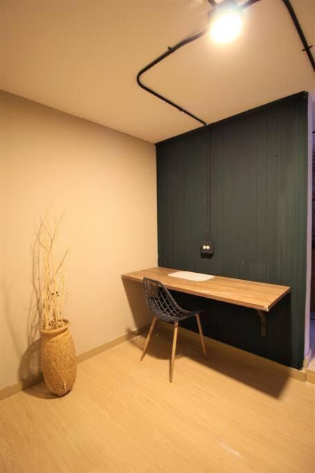 Con Cocina Y Bano Privado - One106 By Roots Apartment Medellin